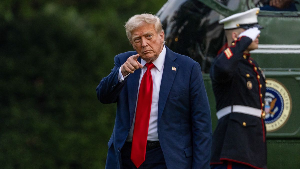 Prezydent Donald Trump pozywa amerykańską gazetę. 