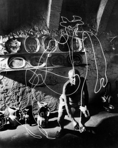 Pablo Picasso maluje byka
