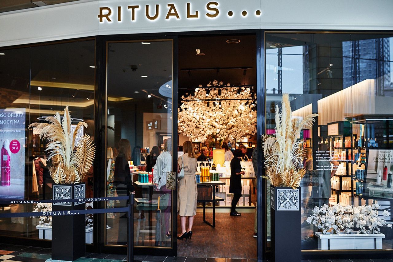 Nowość na warszawskiej mapie – Rituals Cosmetics otwiera sklep w ścisłym centrum stolicy. Na pierwszych klientów czekają niespodzianki.