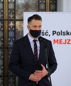 Poseł PiS tłumaczy Łukasza Mejzę. Powołał się na szamana i szeptuchy