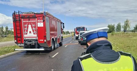 Groźny wypadek w Suwałkach. Dwie osoby ranne po zderzeniu Volkswagena z Fiatem