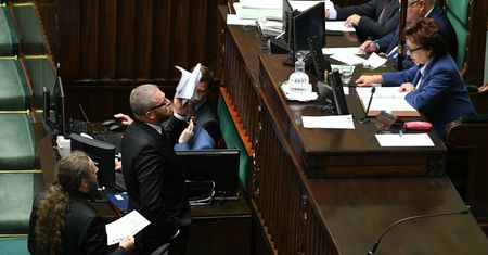 Braun ma ponad 155 tys. zł długu. Sejm wziął się za ściąganie