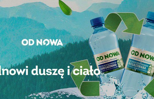 Woda Od Nowa w Żabce w butelce z recyklingu