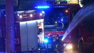 Łęgnowo: Pożar garażu warsztatowego. Jedna osoba trafiła do szpitala