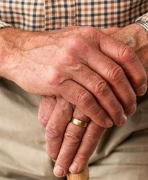 Ponad 90 tysięcy seniorów korzysta ze wsparcia gmin. Kto jeszcze może im pomóc?