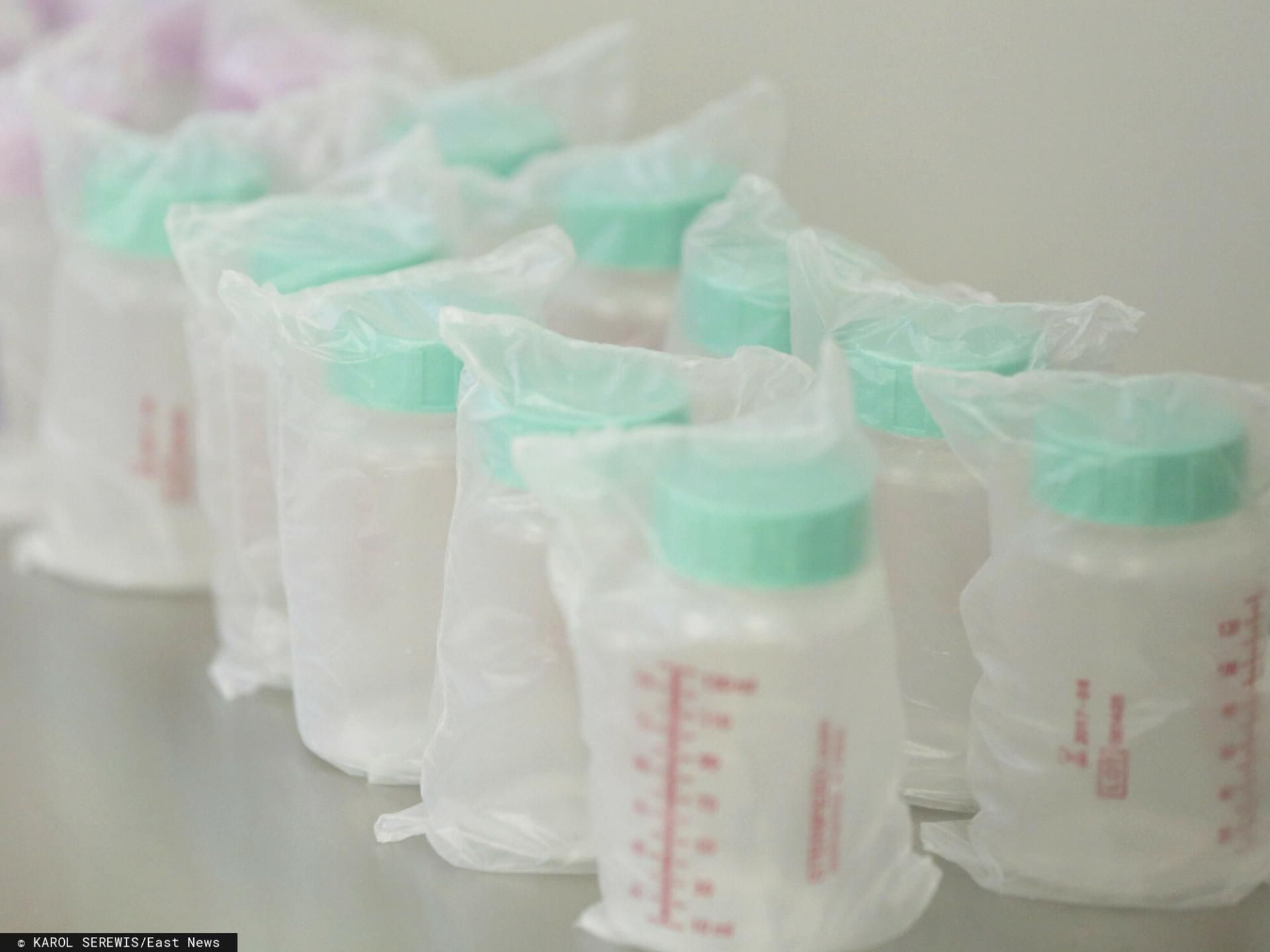 Picie mleka matki przez dorosłych może być niebezpieczne