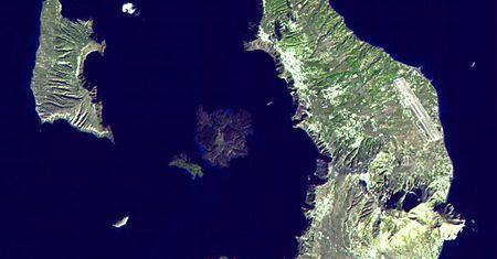 Pod Santorini pęcznieje potężny bąbel magmy