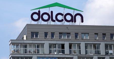 Problemy ze sprzątaniem po Dolcanie. Syndyk ma pełne ręce roboty