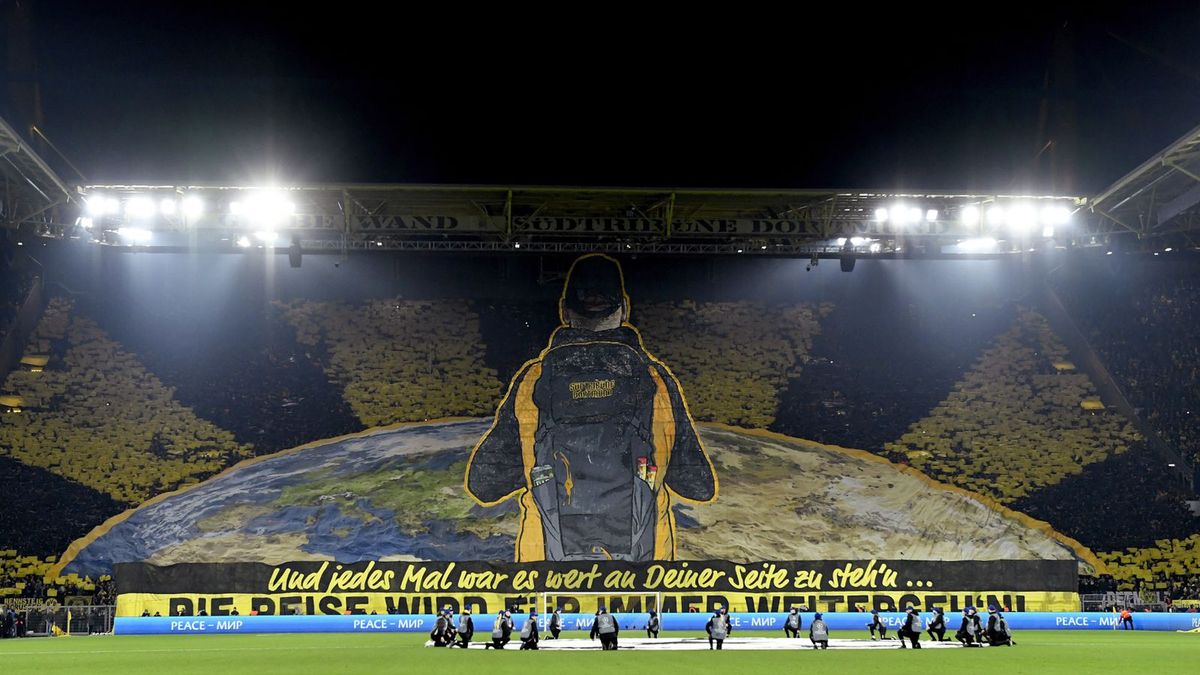 Getty Images / Kibice Borussii Dortmund zaprezentowali efektowną oprawę