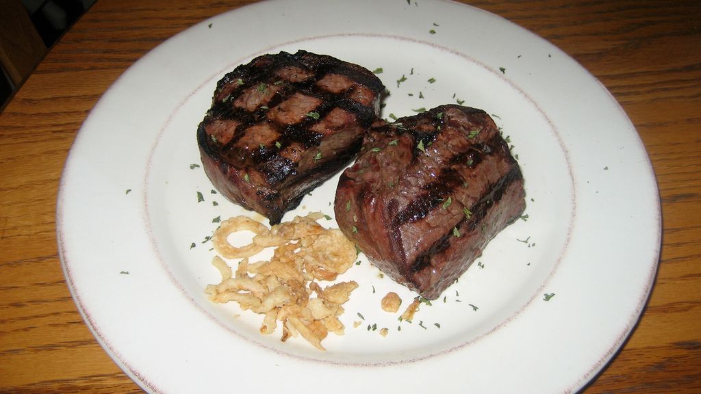 Opiekany mostek wołowy (mięso i tłuszcz) - część zewnętrzna