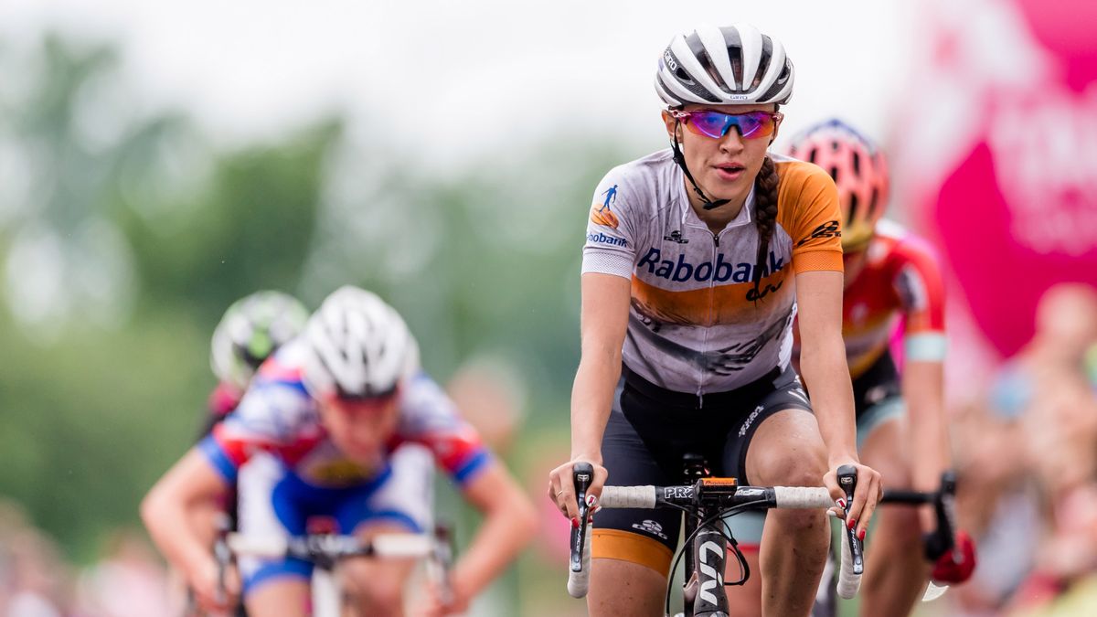 Zdjęcie okładkowe artykułu: Newspix/Sebastian Borowski. Katarzyna Niewiadoma wygrała dwa etapy wyścigu Boels Rential Ladies Tour w 2016 roku.