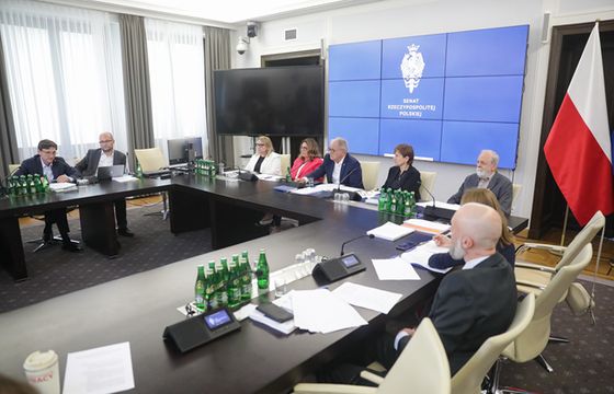 W Senacie za poprawkami do prawa autorskiego. Wskazano nowego mediatora mediów i big techów