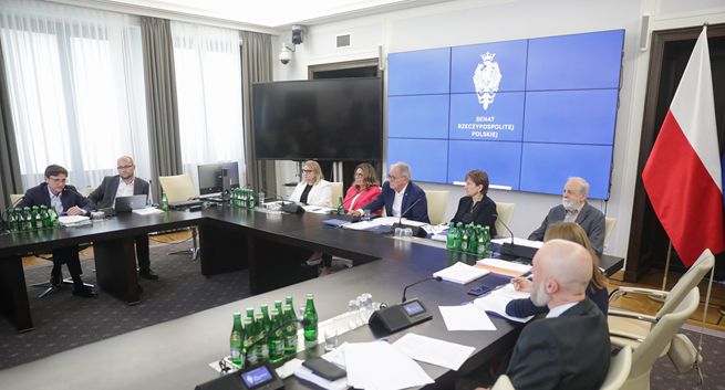 W Senacie za poprawkami do prawa autorskiego. Wskazano nowego mediatora mediów i big techów