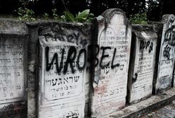 Zdewastowano 14 nagrobków na cmentarzu żydowskim