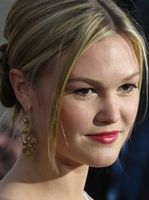 Julia Stiles z Dexterem