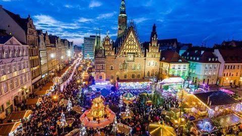 Wrocław. Jarmark Bożonarodzeniowy jednak się odbędzie, choć z wydarzeń artystycznych trzeba będzie zrezygnować