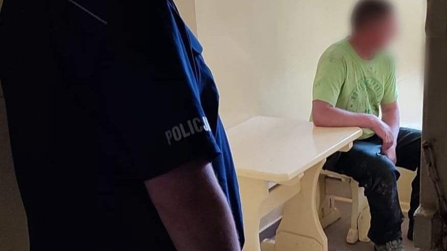 Stegna. Zatrzymano pijanych rodziców. Zajmowali się sześciorgiem dzieci