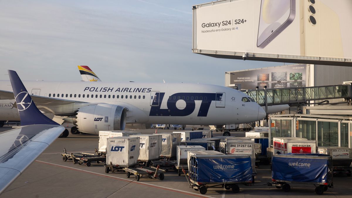 Vaclav Havel Airport And Warsaw Chopin Airport As Global Air Travel Recovers
A Boing co. 787-8 passenger jet, operated by Lot Polish Airlines SA, at the gate at Warsaw Chopin Airport in Warsaw, Poland, on Wednesday, Feb. 14, 2024. With global air travel almost completely recovered from the pandemic, cutting emissions is once again the industry's No. 1 challenge. Photographer: Andrey Rudakov/Bloomberg via Getty Images
Bloomberg
passengers, jets, aeroplane, european, airplanes, plane, polish, travelers, jet, transportation and logistics, aviation, business news, airlines, e.u., eu, emea, aviation industry, industries, airports, euro members