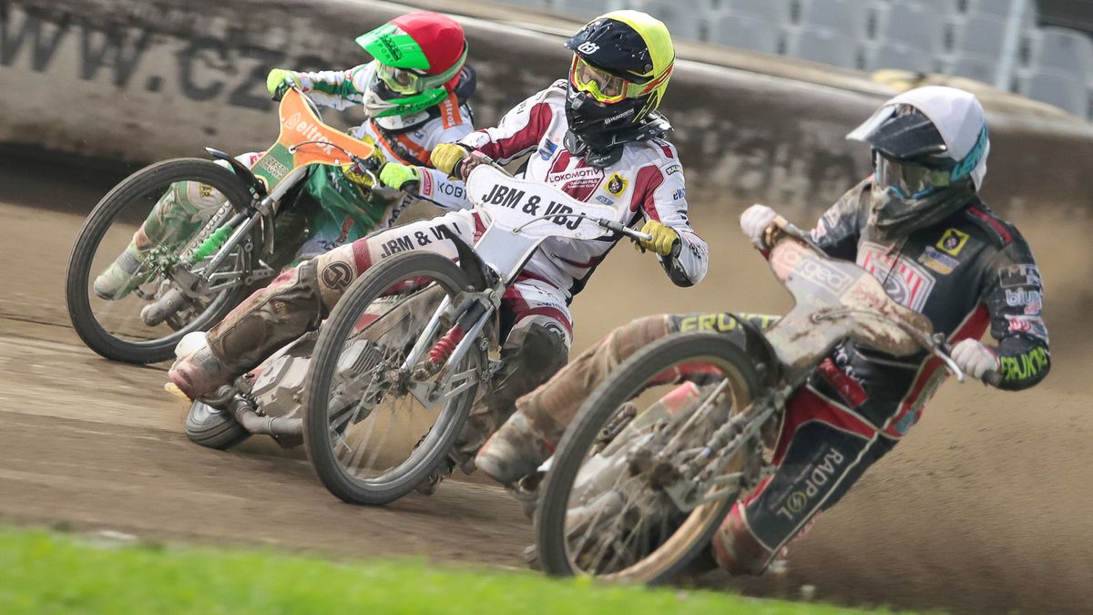 WP SportoweFakty / Patryk Kowalski / Na zdjęciu od prawej: Jakub Krawczyk, Ricards Ansviesulis, Mateusz Świdnicki