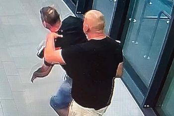 Myślał, że wyniesie alkohol bez płacenia. Wpadł na gorącym uczynku
