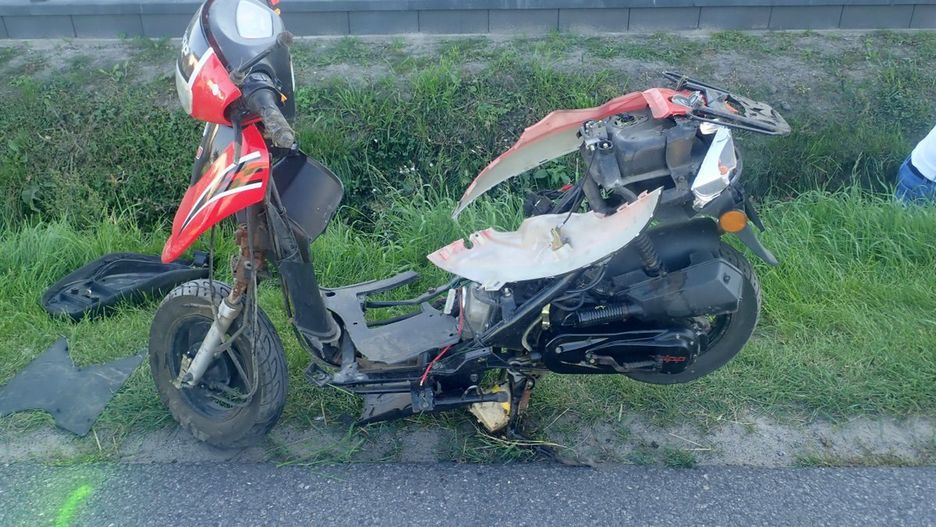 śląskie. Motorowerzysta zginął po zderzeniu z samochodem.
