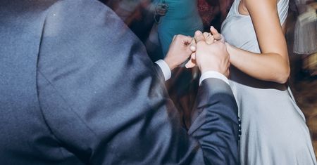 Poszła na świąteczną imprezę. Po wszystkim dostała wypowiedzenie
