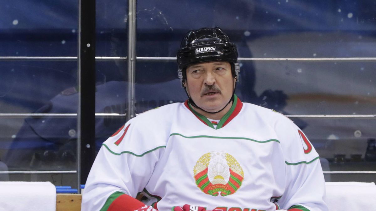 prezydent Alaksandr Łukaszenka jest wielkim fanem hokeja