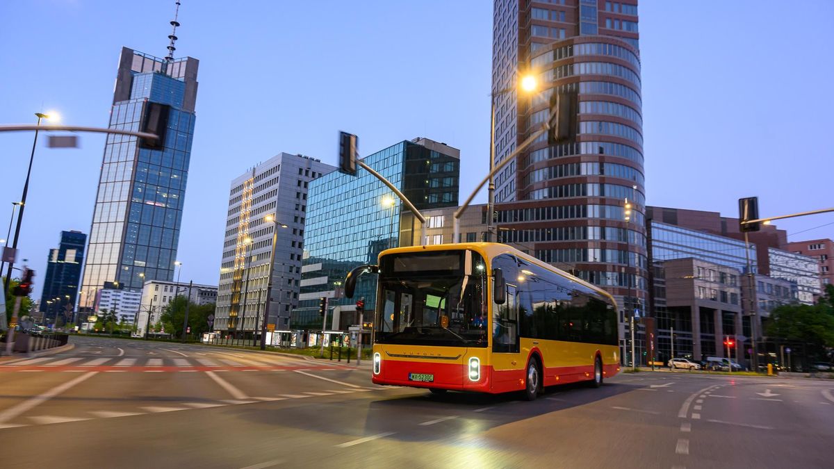 Autobus elektryczny Yutong U12