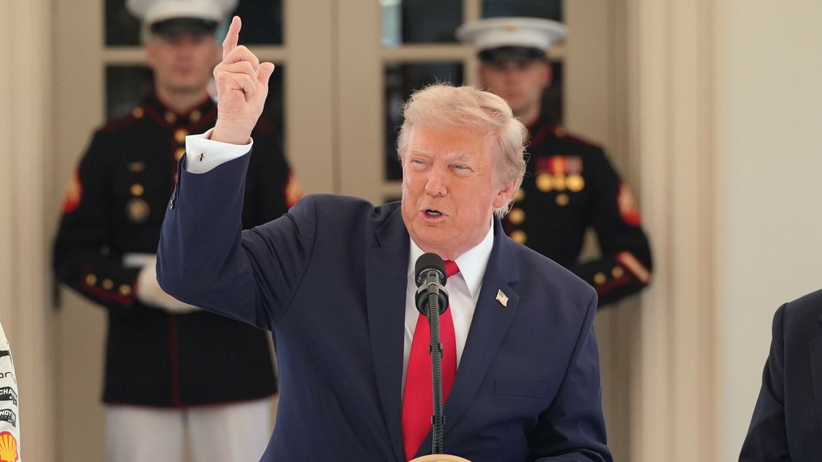 Archiwum zagraniczne East News 2026-07
President Donald Trump speaks on West Executive Drive at the White House during a showcase for the upcoming Freedom 250 Grand Prix auto race, Monday, July 13, 2026, in Washington. (AP Photo/Alex Brandon)
Alex Brandon