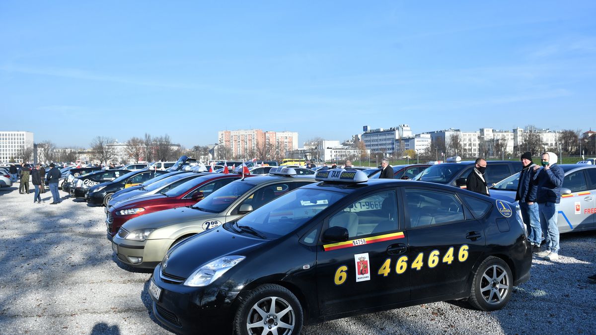 Radni zdecydują czy przejazdy taksówkami w Warszawie wzrosną o 100 proc.