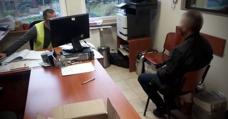 Śląskie. Podając się za policjanta, próbował wyłudzić pieniądze