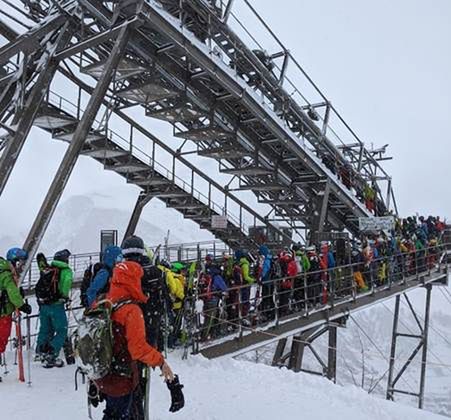Wrócił z urlopu we Francji