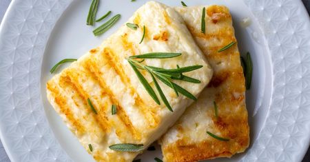 Halloumi z grilla – z czym podawać i jak przygotować?