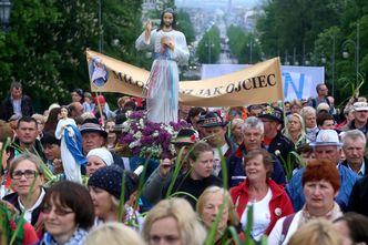Zielone świątki nie będą dniem wolnym od pracy. Rząd stanowczo przeciw