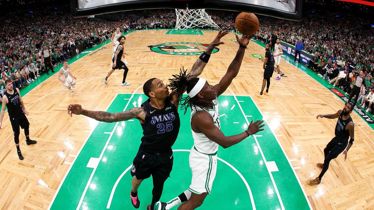 Getty Images / Maddie Meyer / Na zdjęciu: Koszykarze podczas meczu Boston Celtics - Dallas Mavericks.