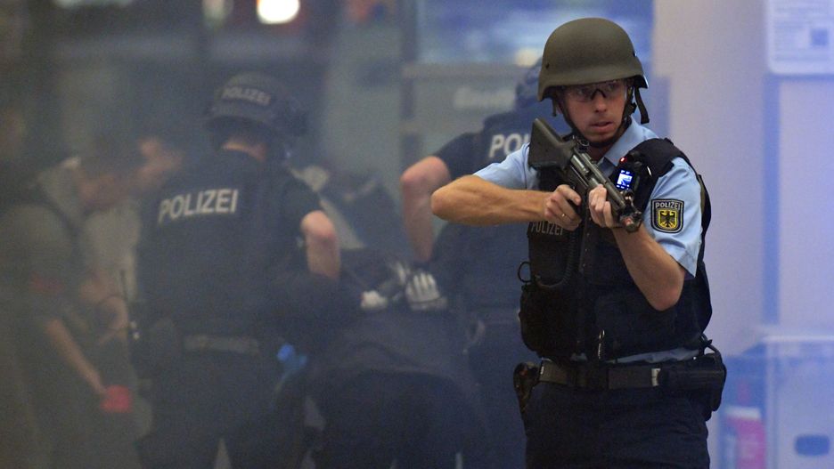 Niemcy i Dania. Rozbito siatkę terrorystów. Pomógł sprzedawca z Polski