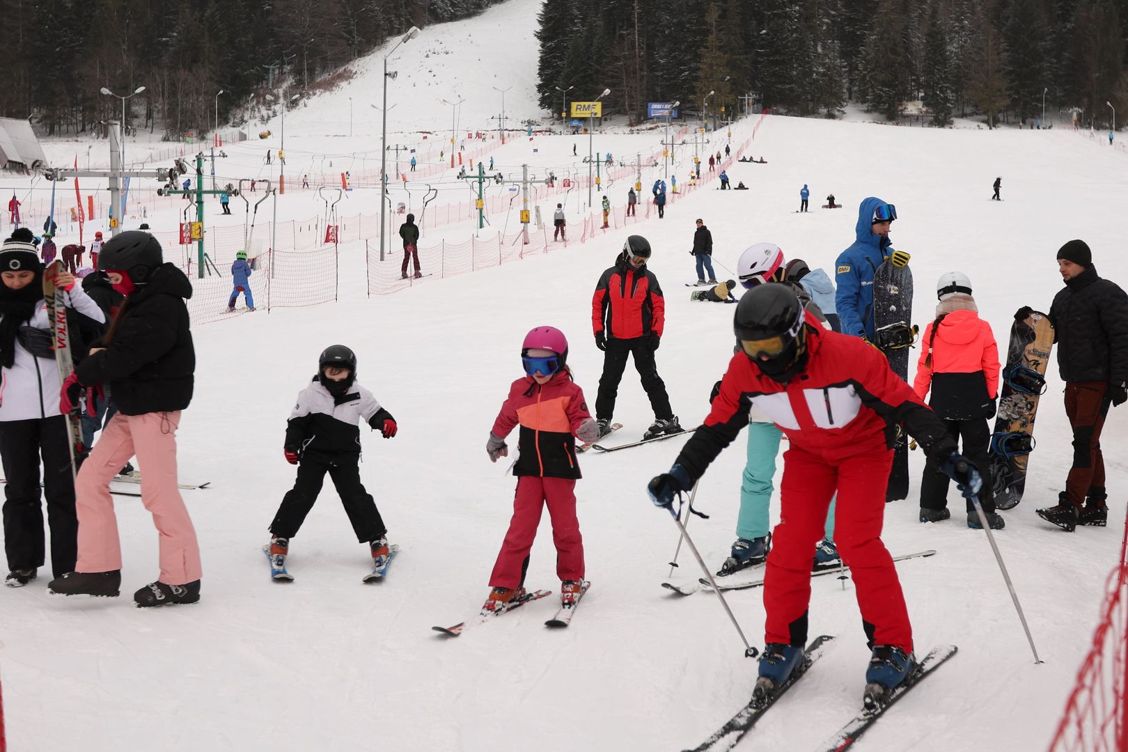 Puste restauracje i stoki, wolne miejsca w hotelach. Górale zawiedzeni