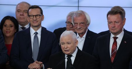 PiS nie traci nadziei. Chce odzyskać władzę. Kilka scenariuszy