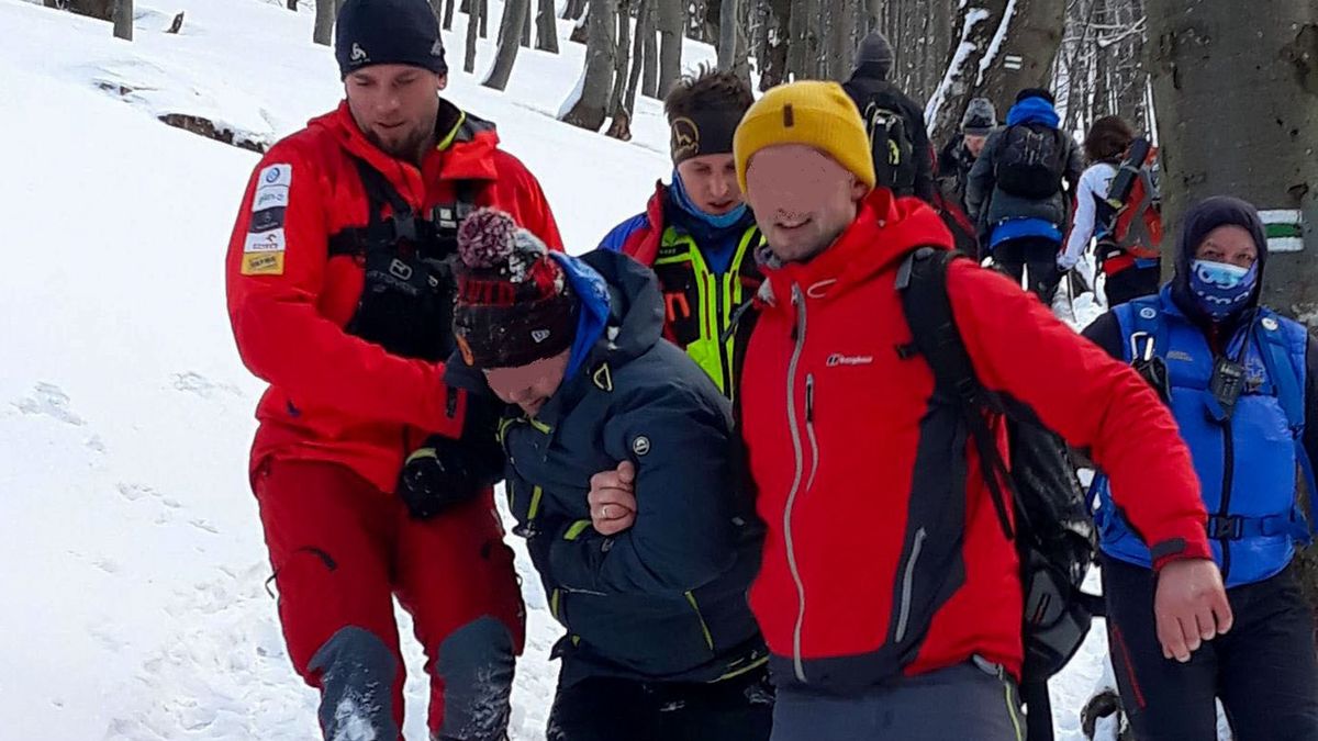 Ratownicy musieli pomóc zejść z góry dwóm pijanym turystom