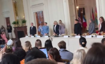 Dziennikarz TVN pokazał kulisy. Był na wystąpieniu Nawrockiej