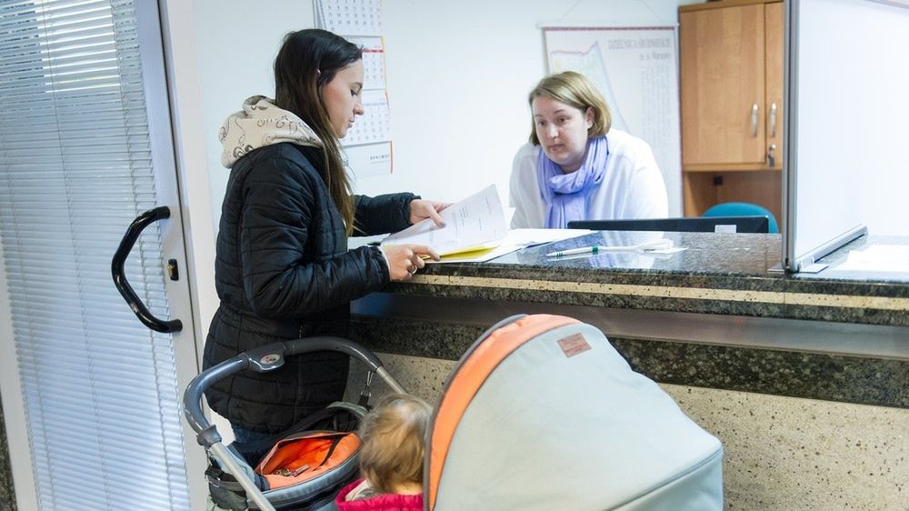 Rodzic korzystający z FA, nie dostanie ani grosza, jeśli przekroczy próg dochodowy.