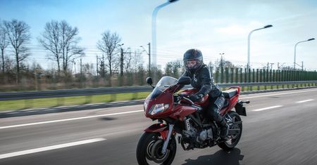 Zarząd Transportu Miejskiego nie chce motocykli na buspasach w Warszawie