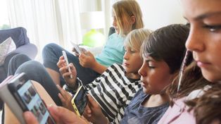 Kolejny kraj bierze się za social media. Chcą zakazu dla dzieci