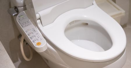 "Toaletowy maybach" nie tylko sam opuści klapę. Przebada mocz, zrobi EKG i zważy
