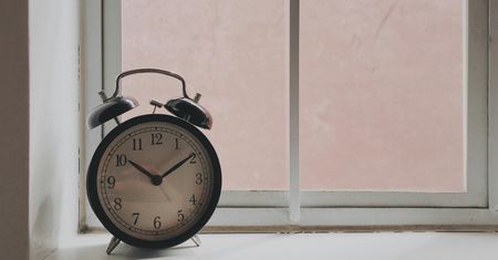 Zmiana czasu już w ten weekend. Jak przestawić zegarki?