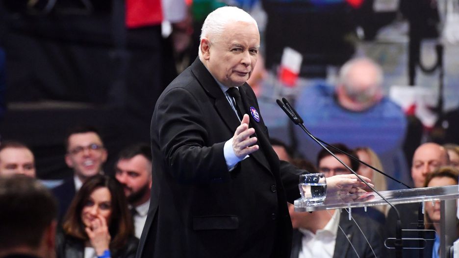 Szeligi, 02.03.2024. Prezes PiS Jarosław Kaczyński przemawia na konwencji samorządowej Prawa i Sprawiedliwości w Szeligach pod Warszawą, 2 bm. (aldg) PAP/Piotr Nowak
