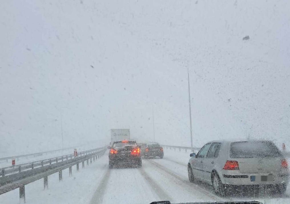 Śnieżyca na Podhalu. Zakopianka sparaliżowana