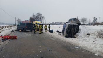 Zderzenie dwóch busów w Kujawsko-Pomorskiem. Dziewięć osób rannych