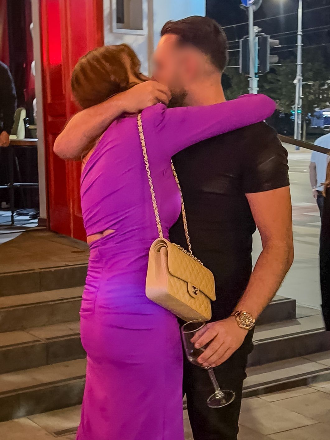 Anna Wendzikowska imprezuje z tajemniczym brunetem