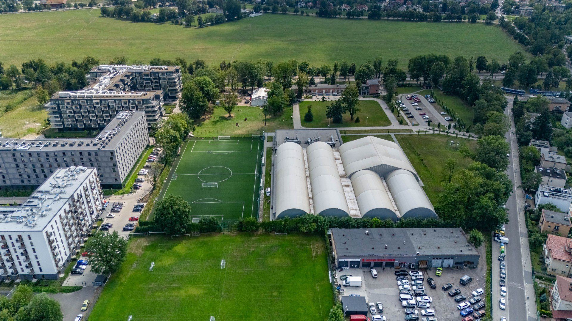 Teren przy Al. 3-go maja
